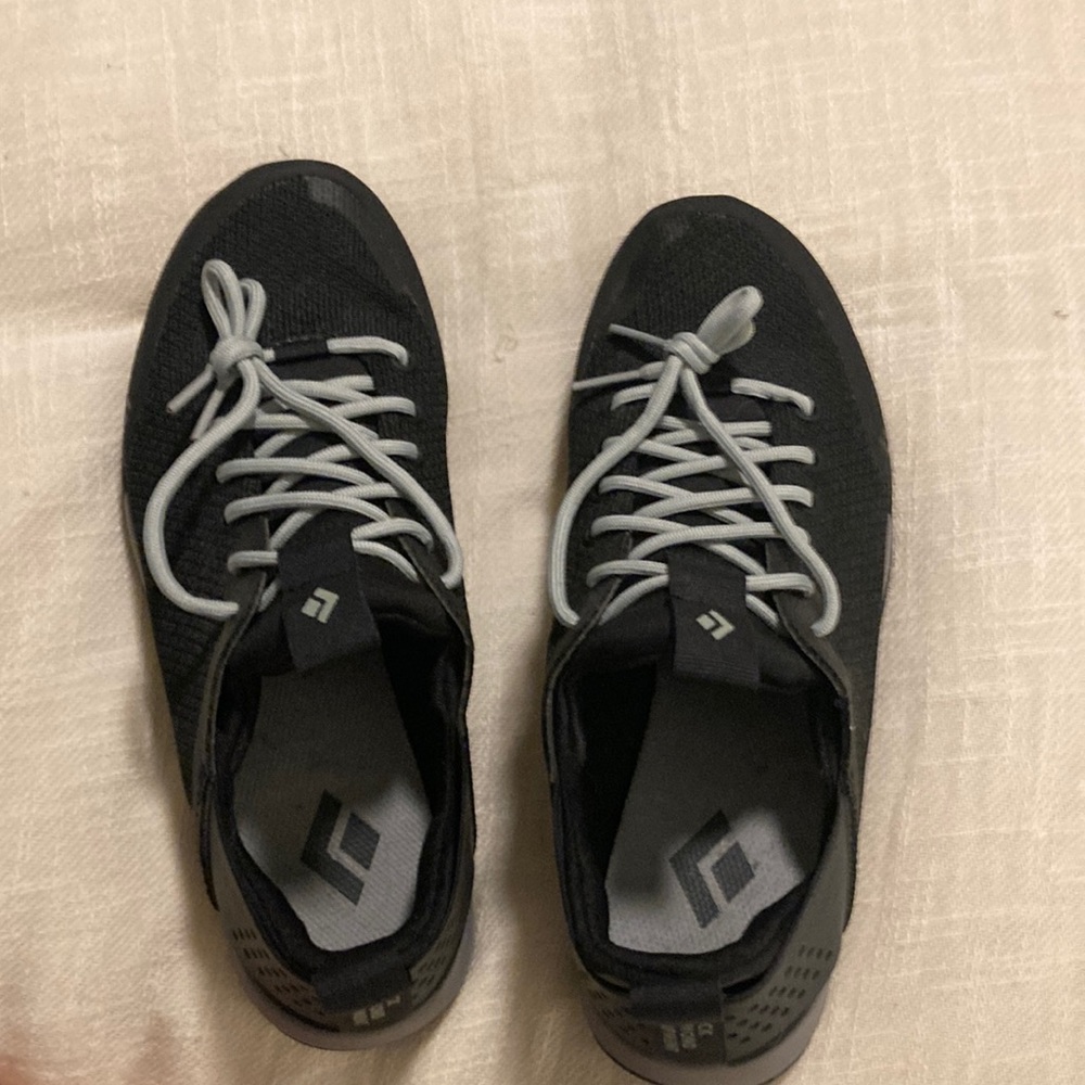 Great approach shoes. Brand new!